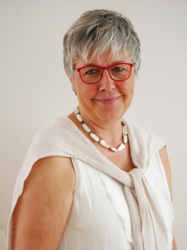 Frau Dr. Ulrike Martin